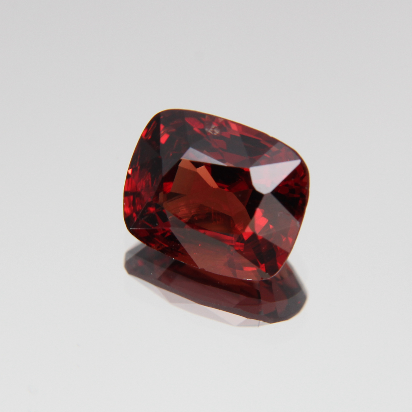 Orange-Roter Spinell 2.60 ct