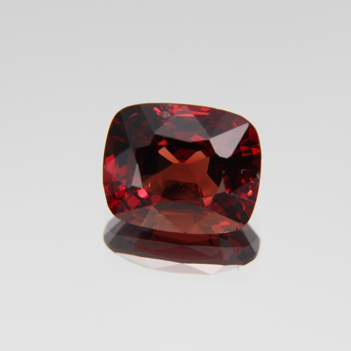 Orange-Roter Spinell 2.60 ct