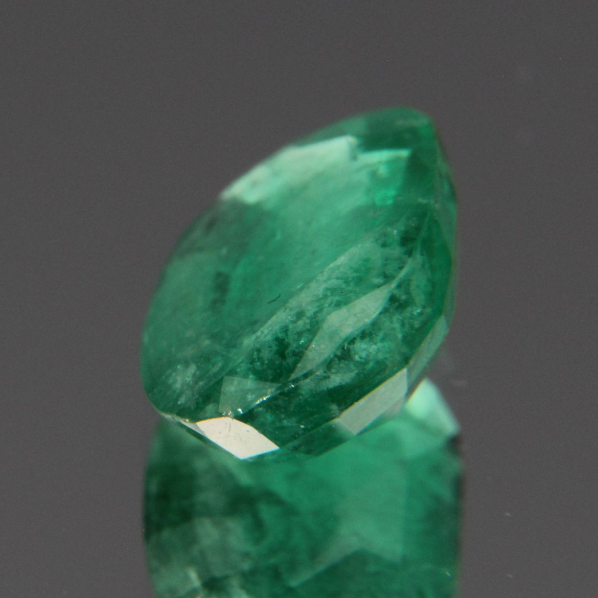 Smaragd 2.11 ct