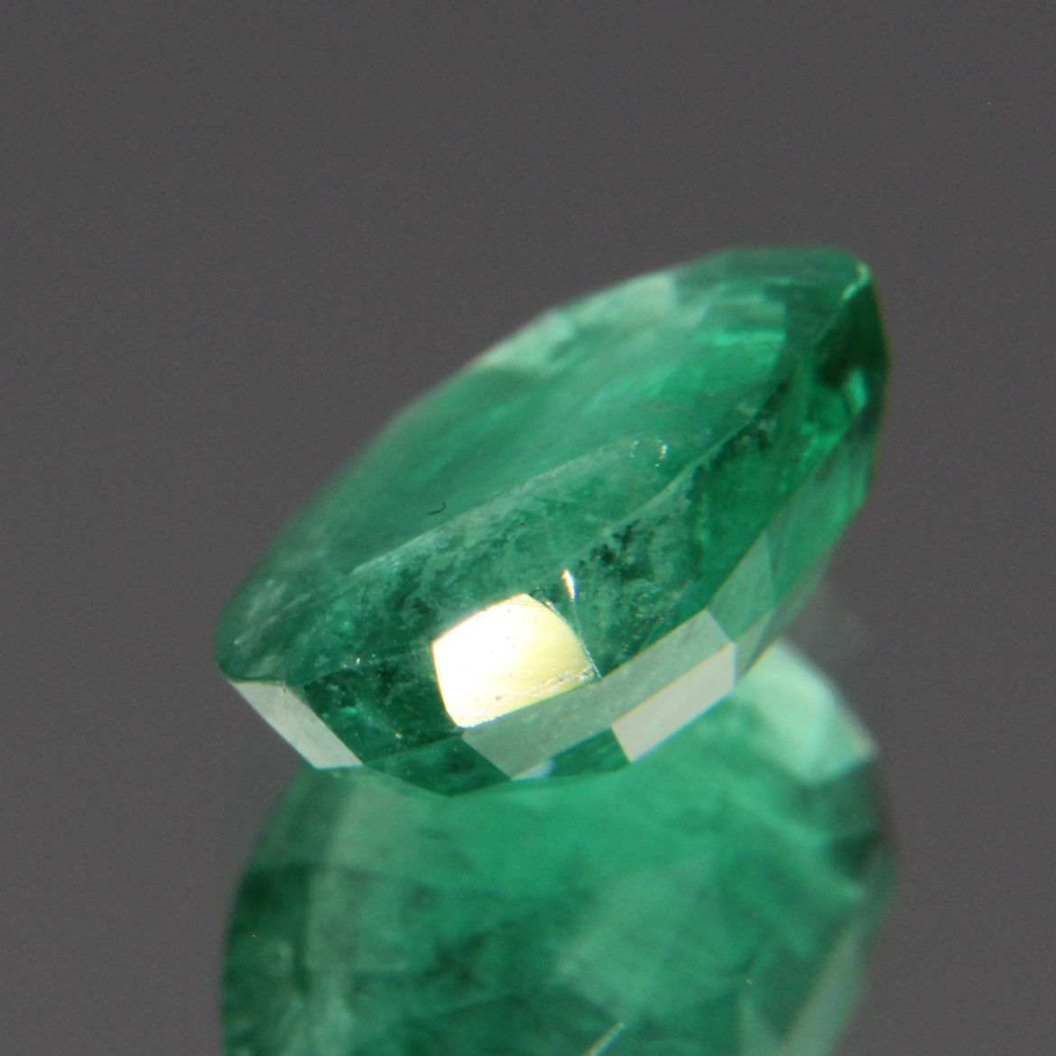 Smaragd 2.11 ct