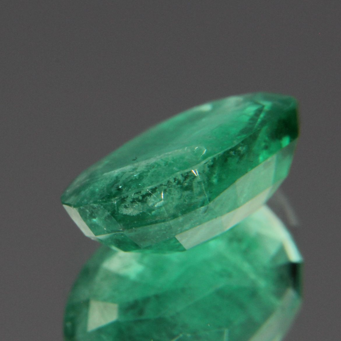 Smaragd 2.11 ct