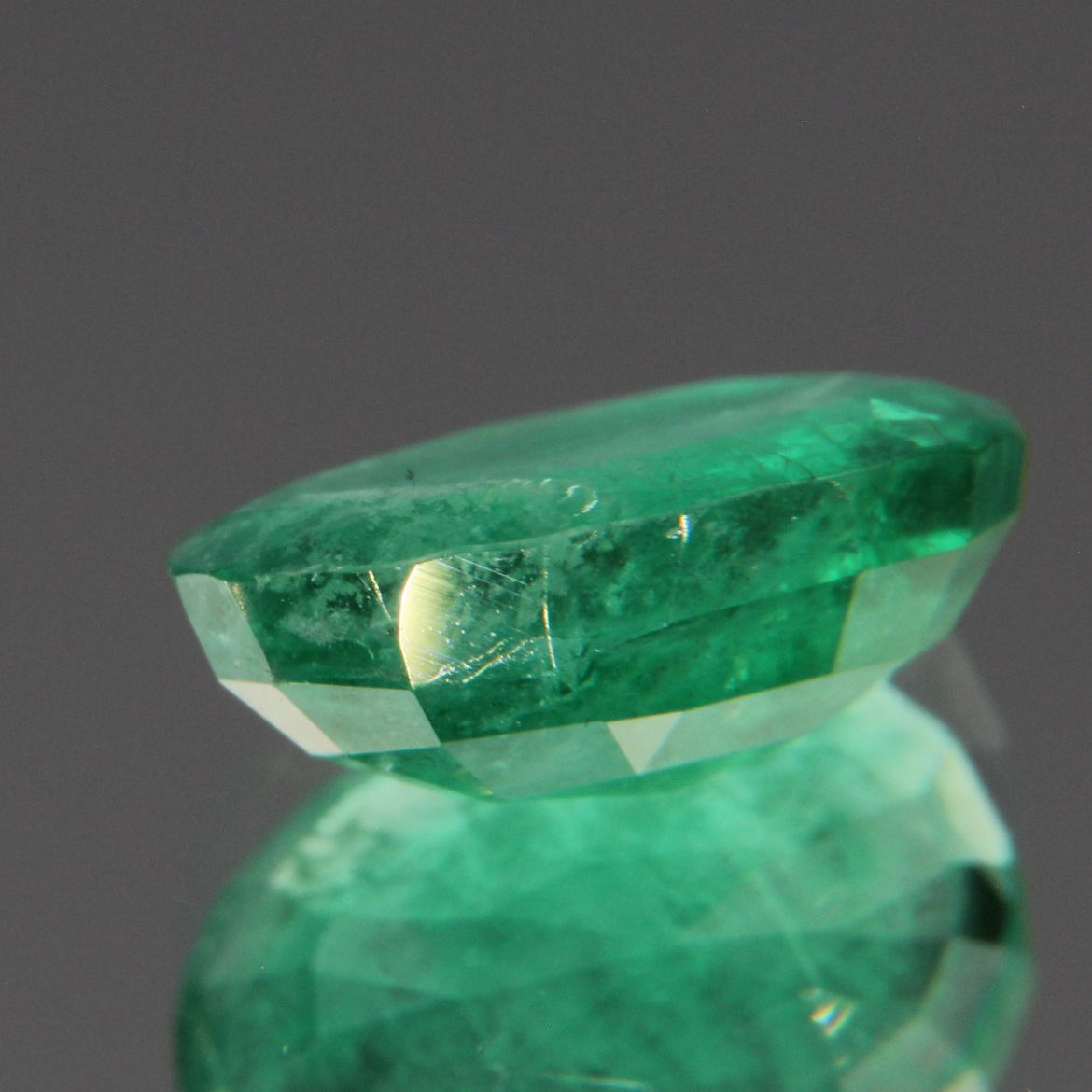 Smaragd 2.11 ct