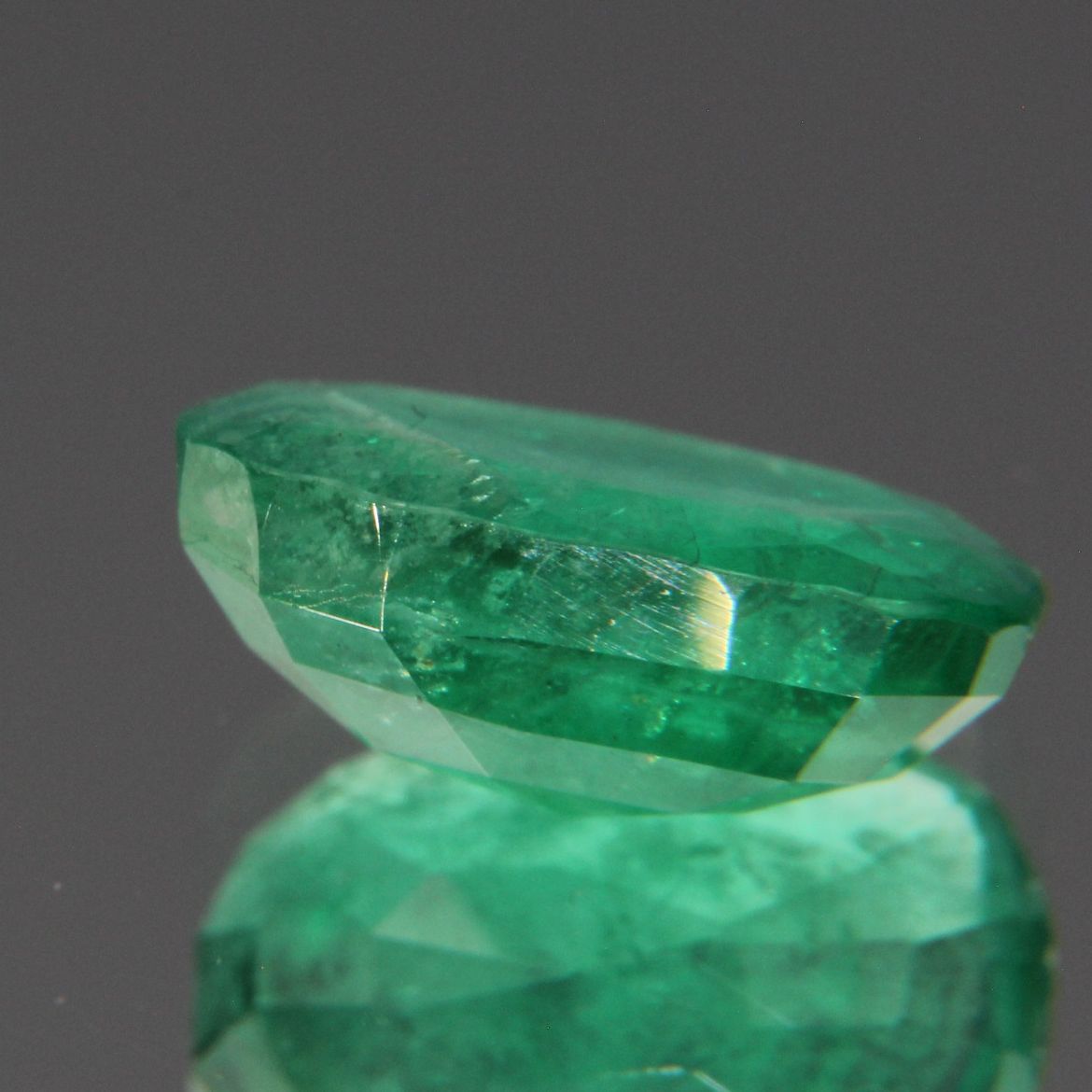 Smaragd 2.11 ct