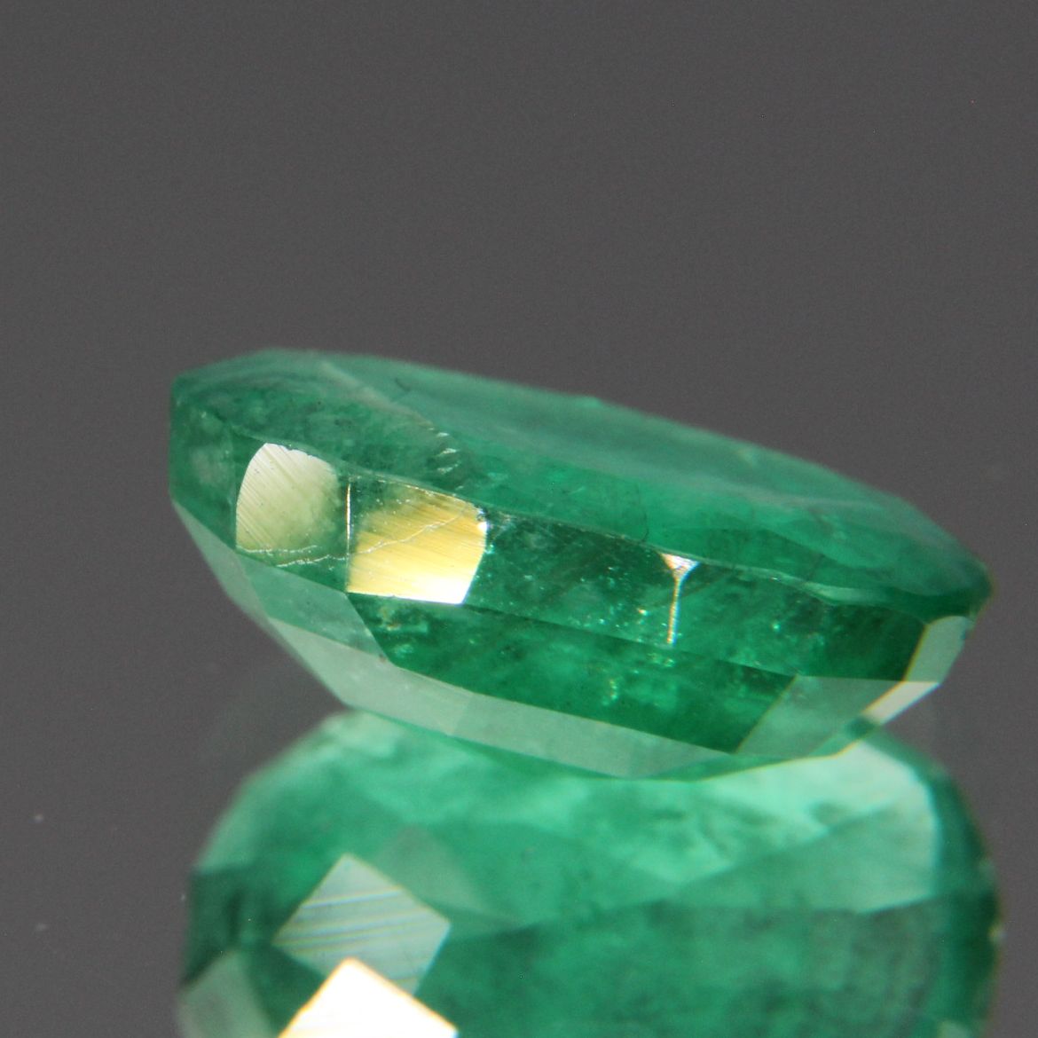 Smaragd 2.11 ct