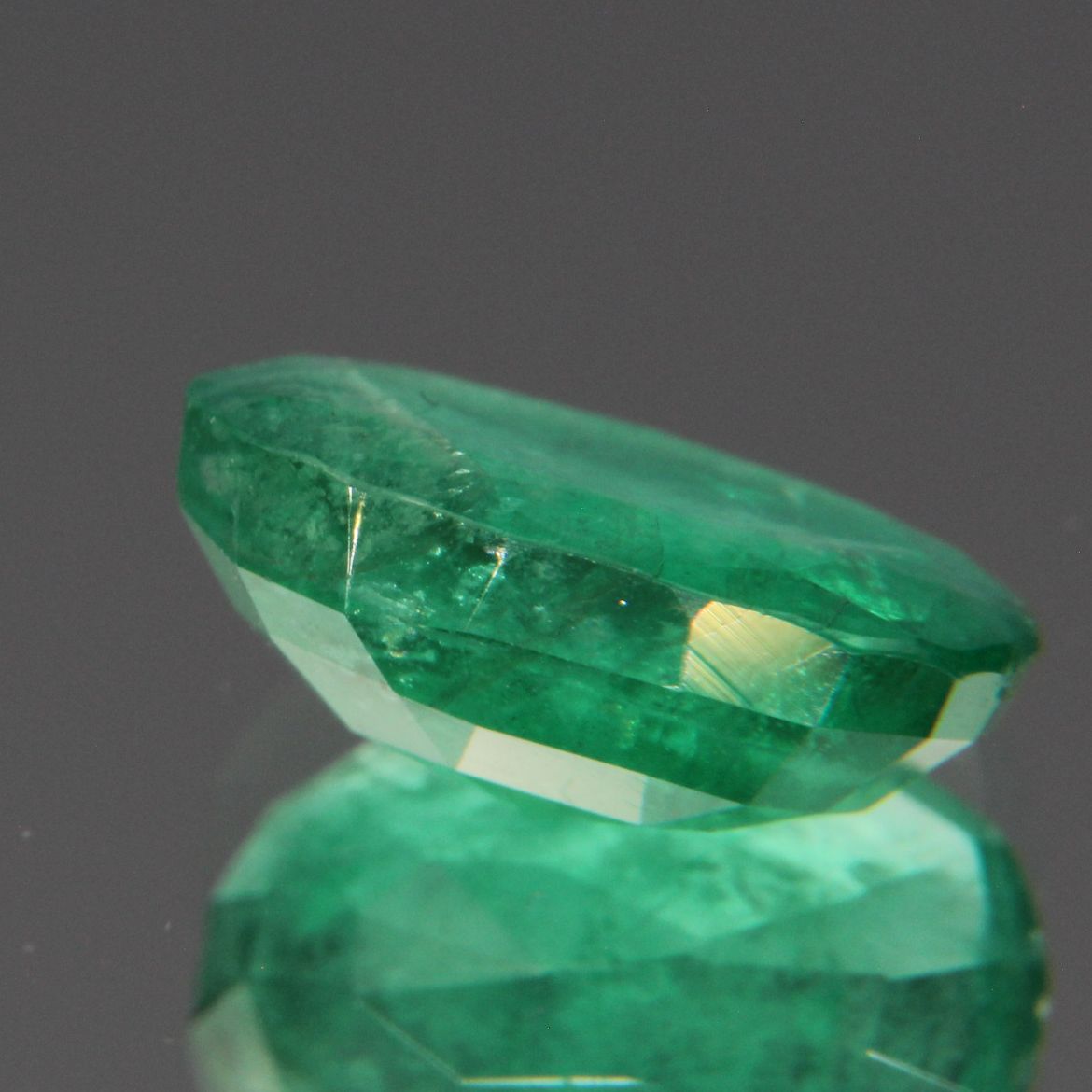 Smaragd 2.11 ct