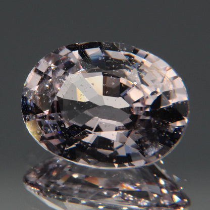 Hellvioletter Spinell 3.26ct