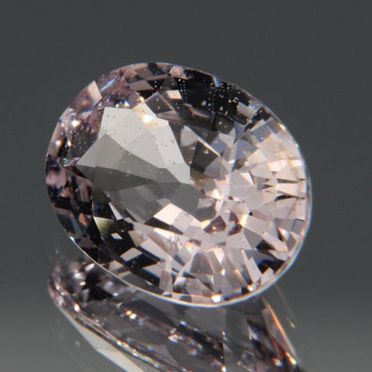 Hellvioletter Spinell 3.26ct