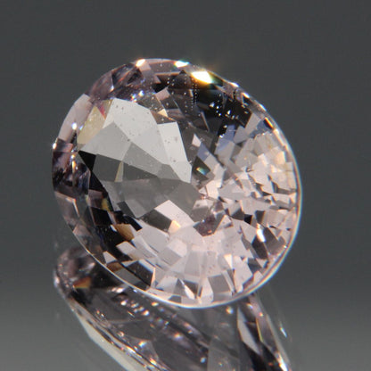 Hellvioletter Spinell 3.26ct