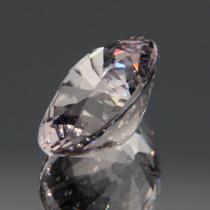 Hellvioletter Spinell 3.26ct