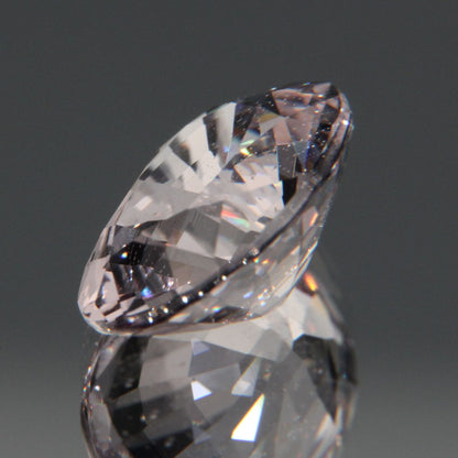 Hellvioletter Spinell 3.26ct