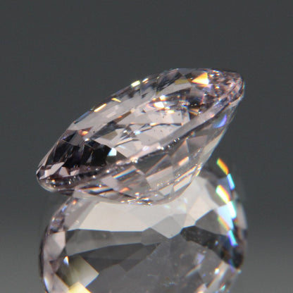 Hellvioletter Spinell 3.26ct