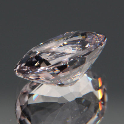 Hellvioletter Spinell 3.26ct