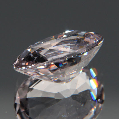 Hellvioletter Spinell 3.26ct