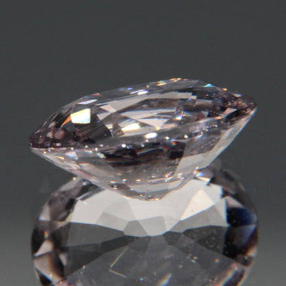 Hellvioletter Spinell 3.26ct
