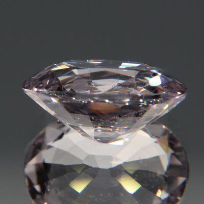 Hellvioletter Spinell 3.26ct