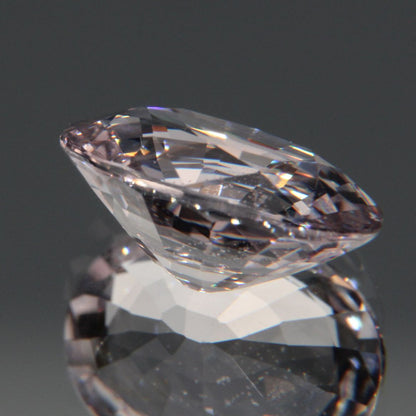 Hellvioletter Spinell 3.26ct