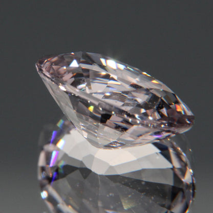 Hellvioletter Spinell 3.26ct