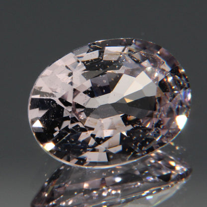 Hellvioletter Spinell 3.26ct