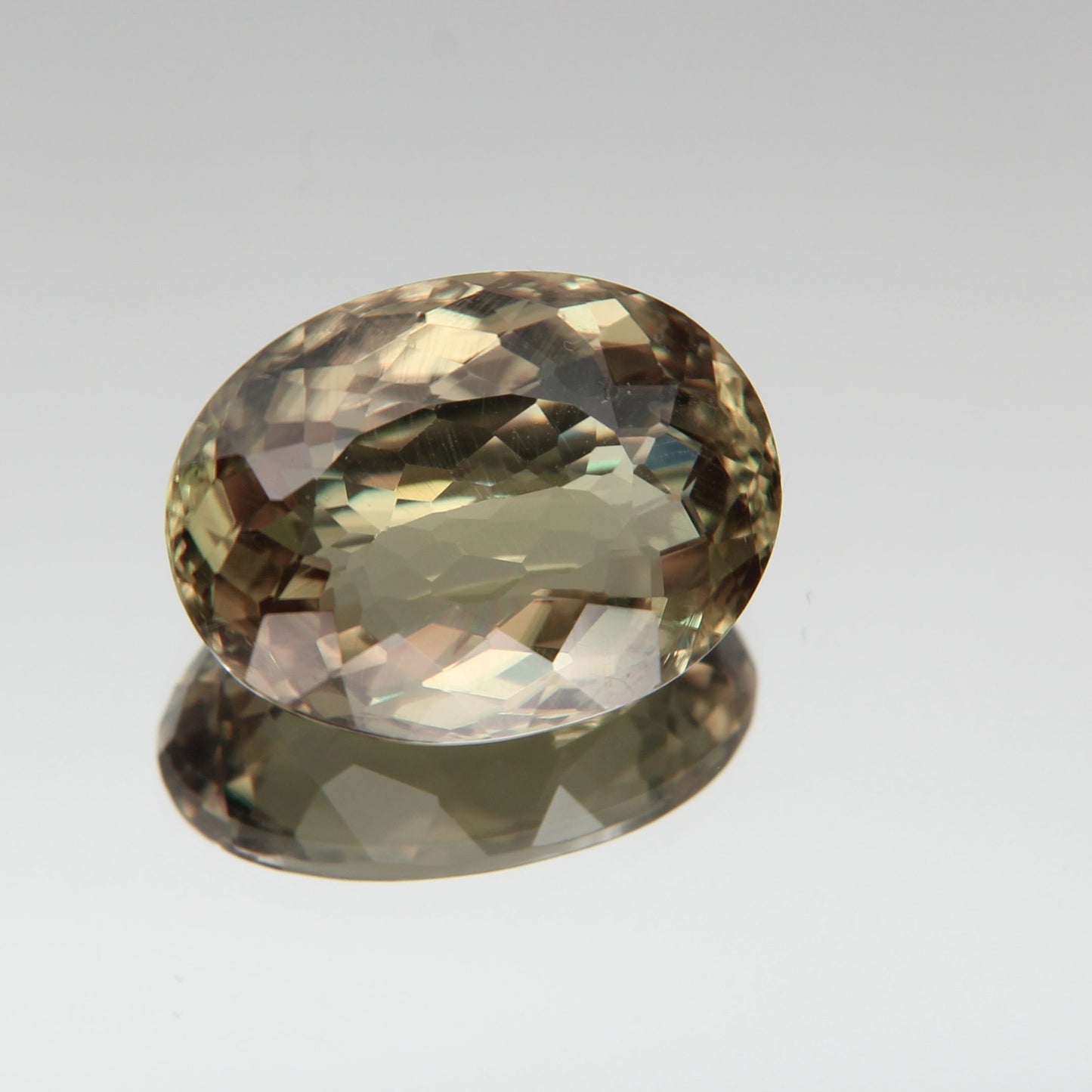 Diaspor (Sultanit) 10.10 ct