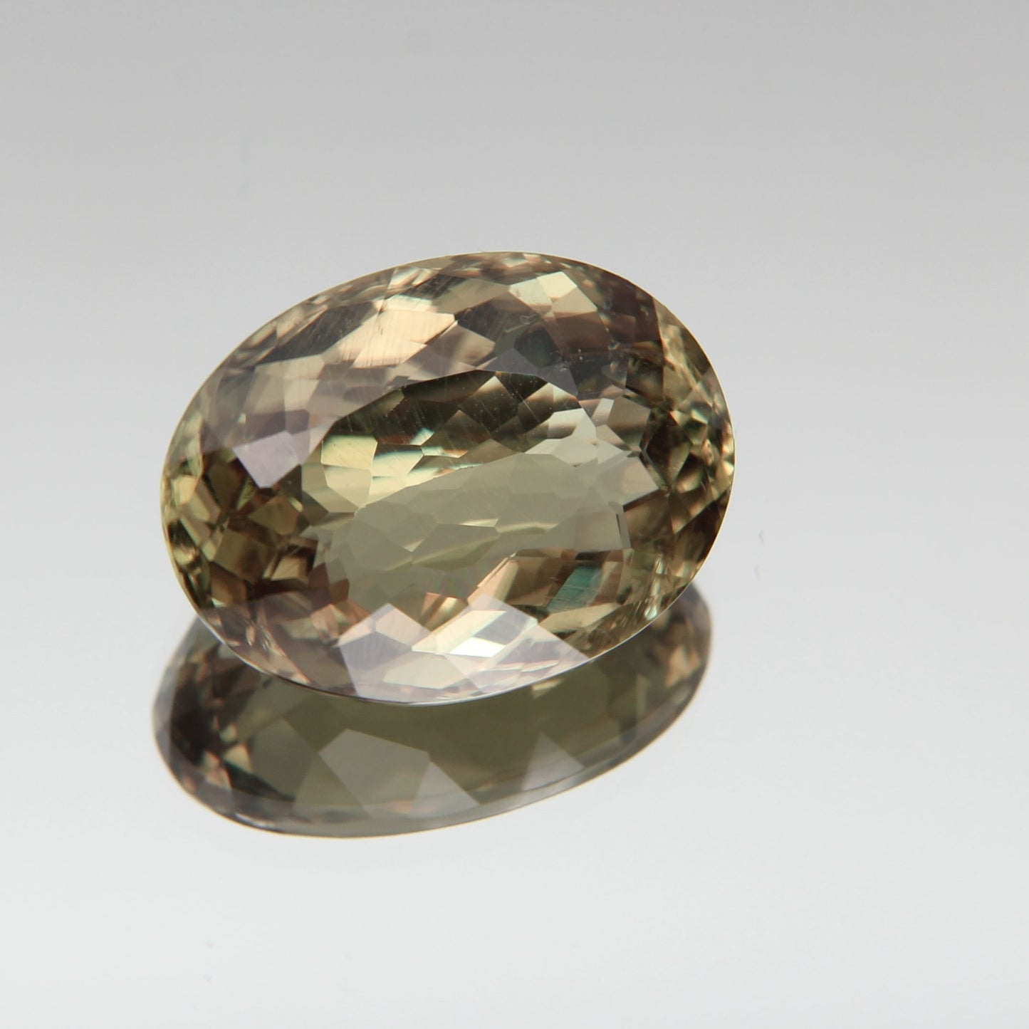 Diaspor (Sultanit) 10.10 ct