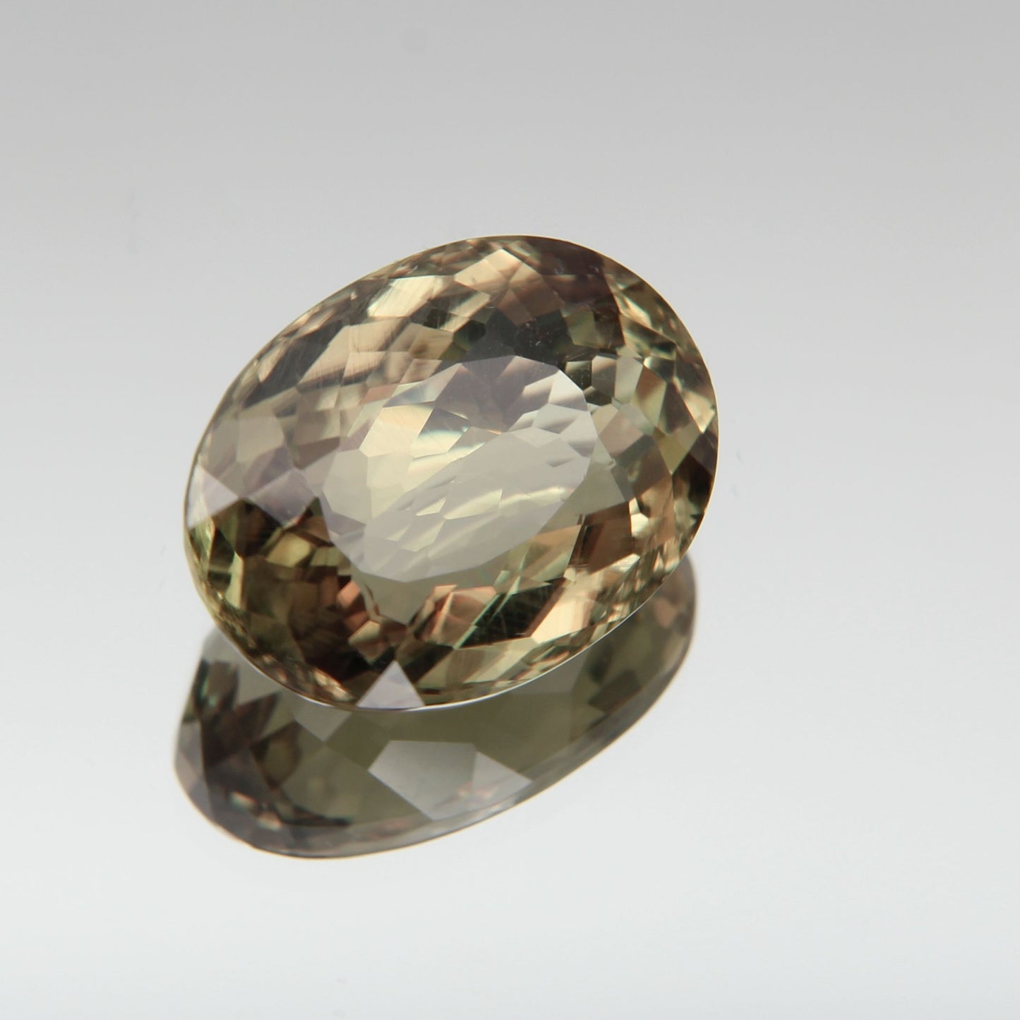 Diaspor (Sultanit) 10.10 ct