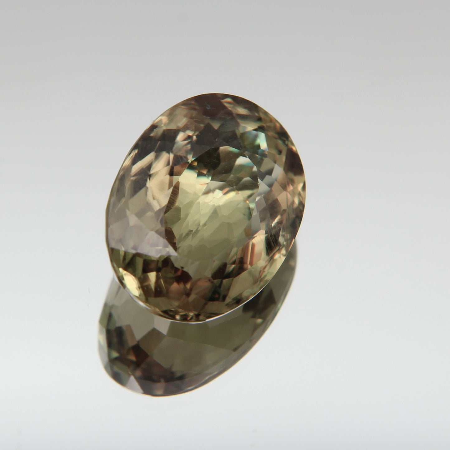 Diaspor (Sultanit) 10.10 ct