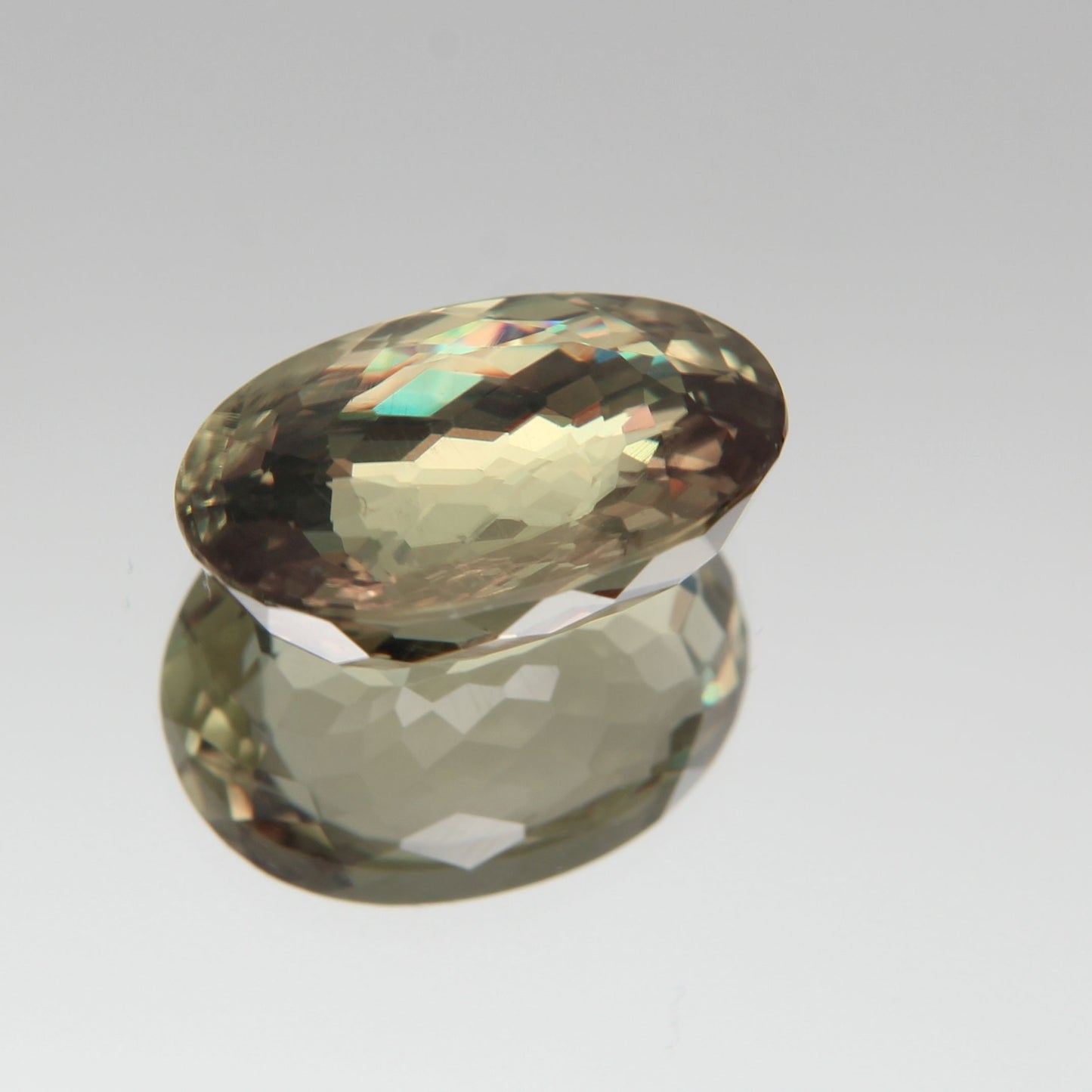 Diaspor (Sultanit) 10.10 ct