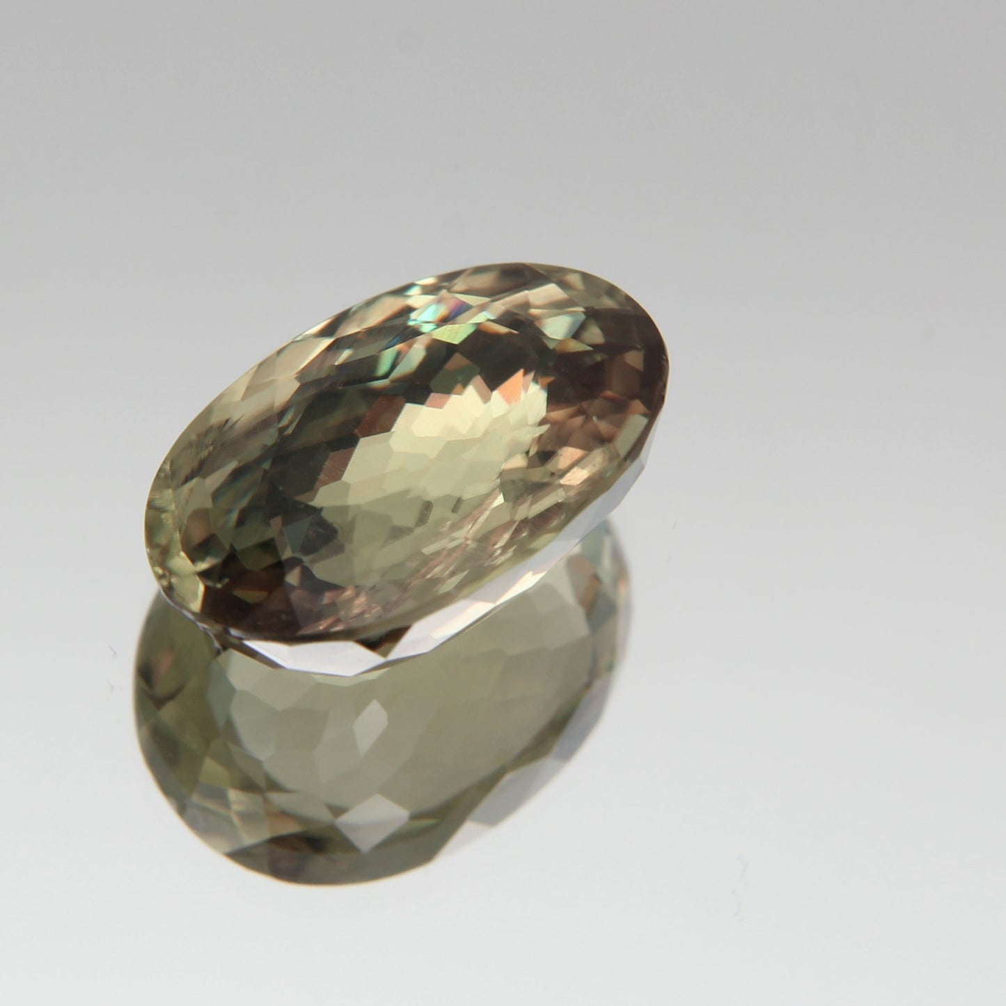 Diaspor (Sultanit) 10.10 ct