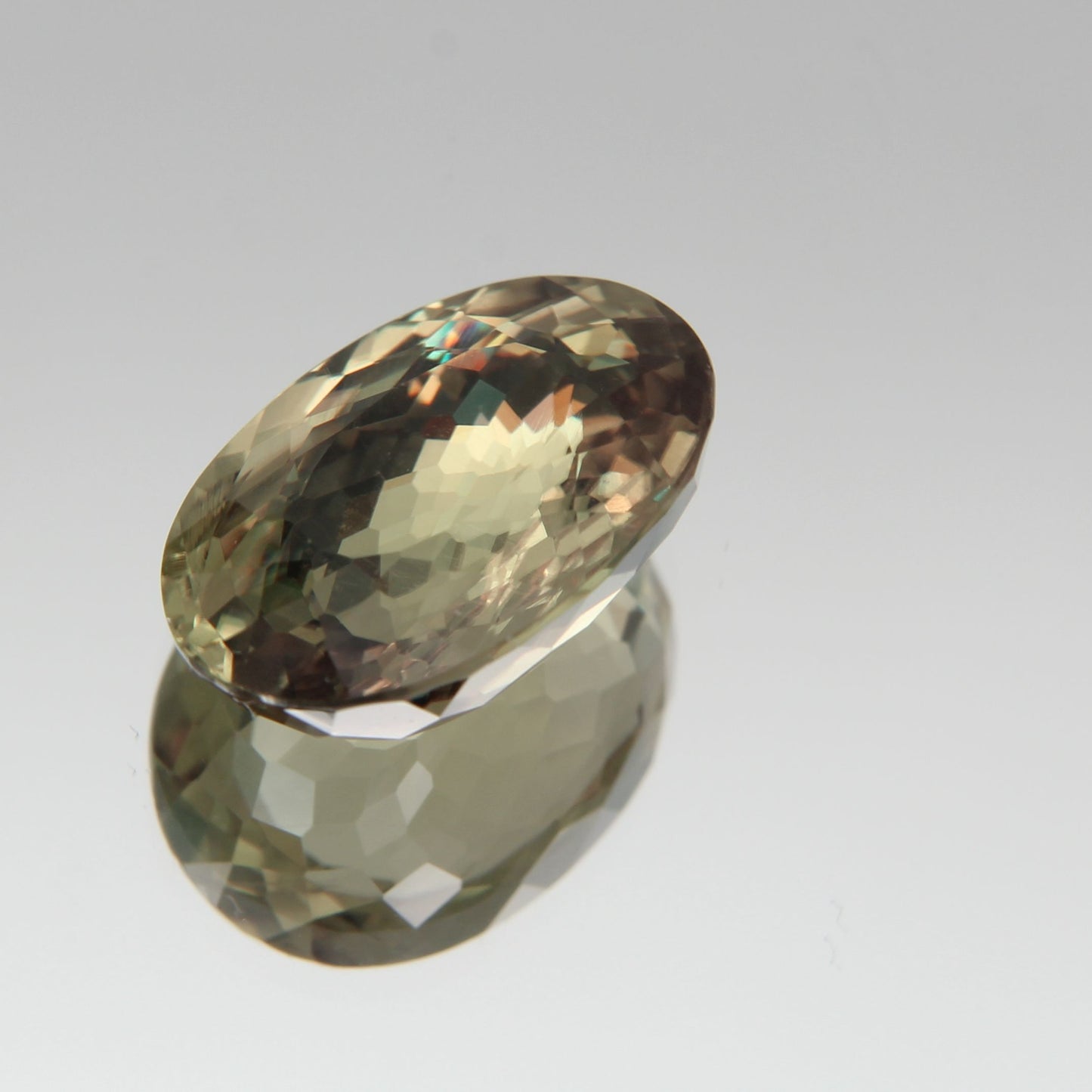 Diaspor (Sultanit) 7.03 ct