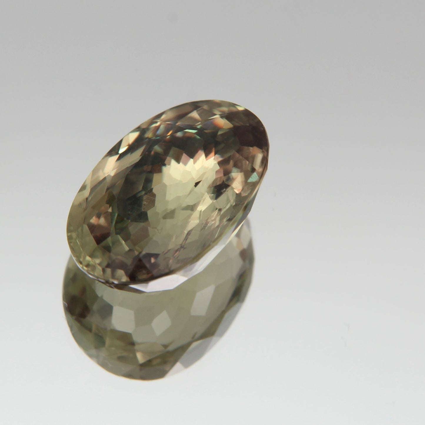 Diaspor (Sultanit) 7.03 ct