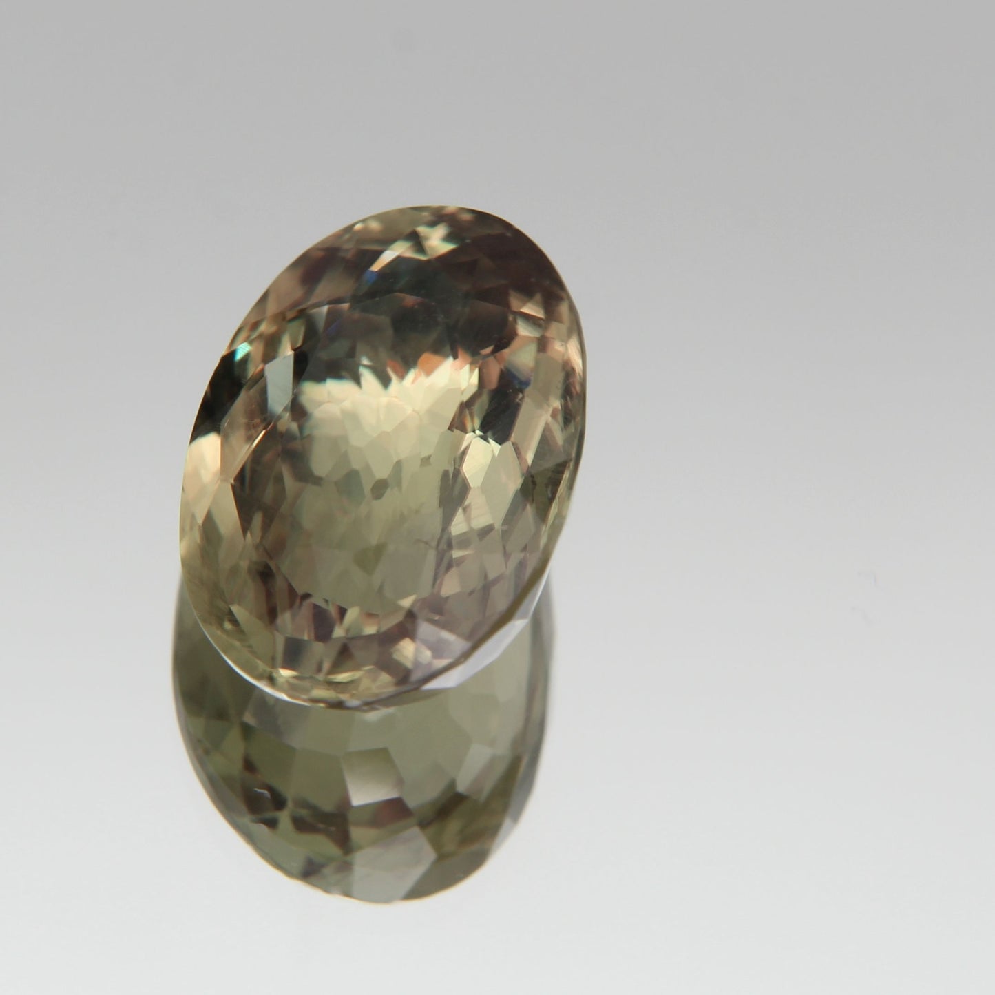 Diaspor (Sultanit) 10.10 ct