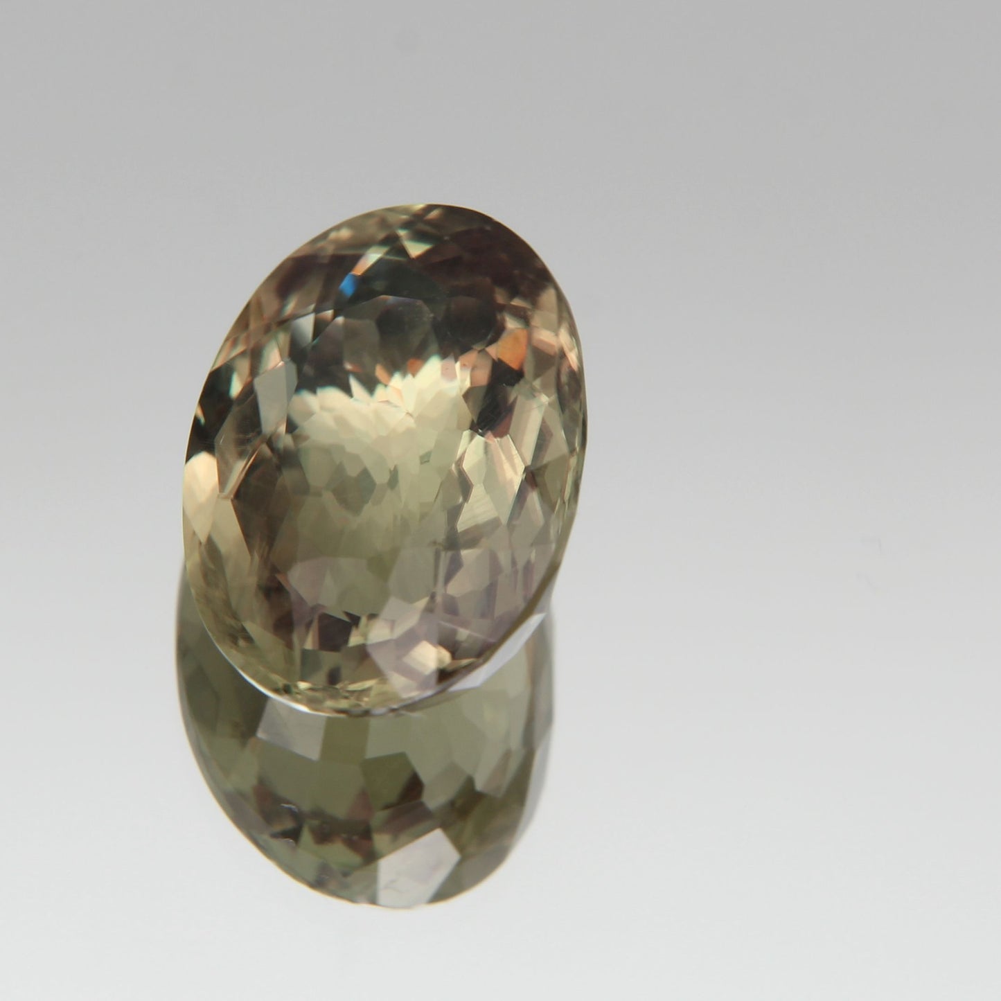 Diaspor (Sultanit) 10.10 ct