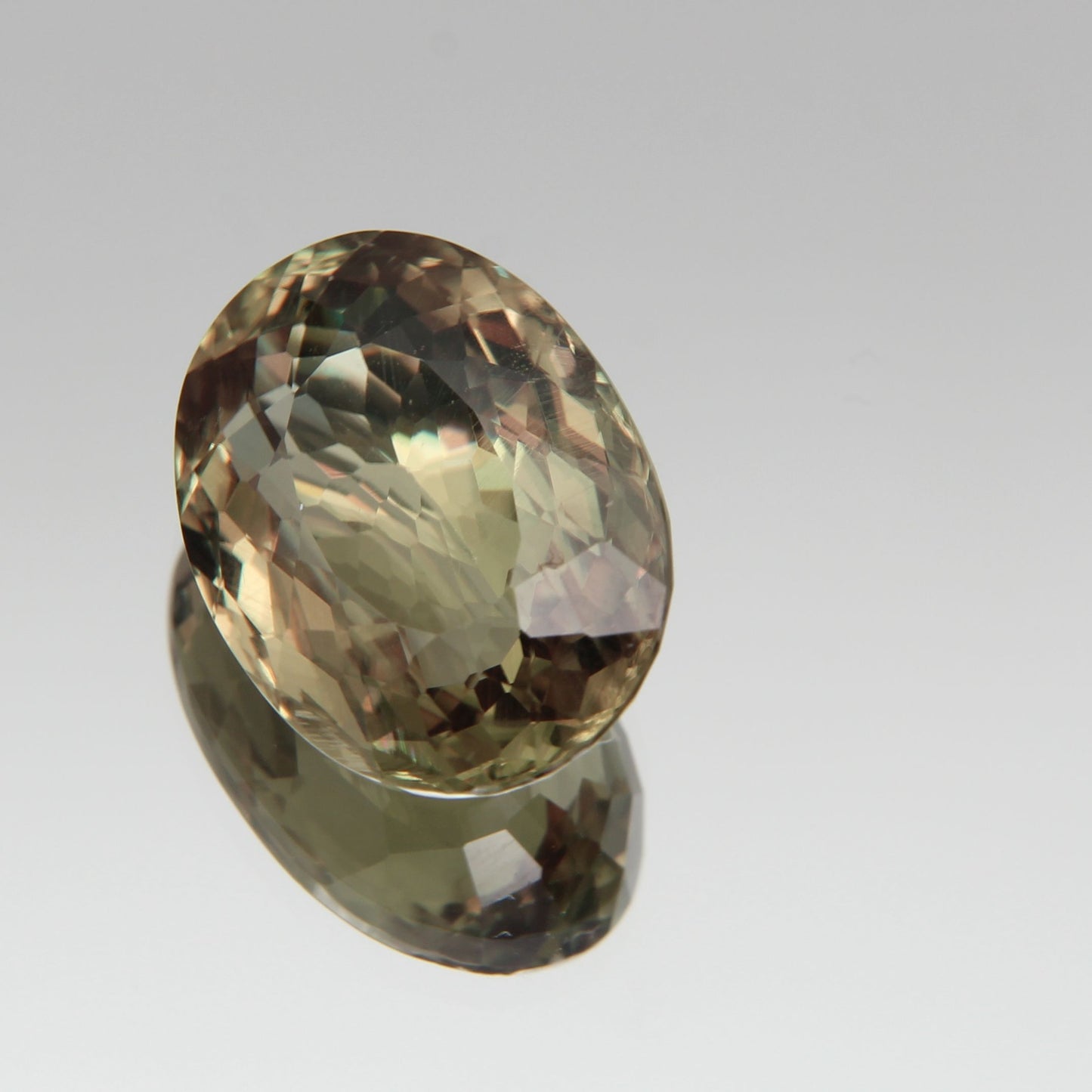 Diaspor (Sultanit) 10.10 ct