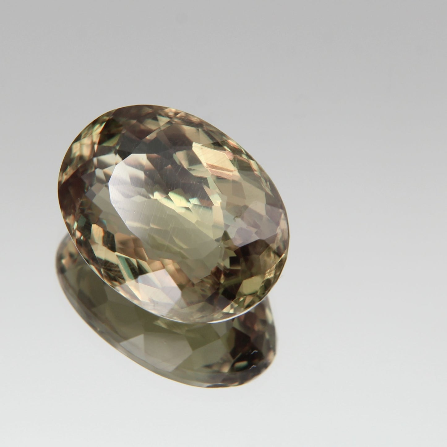 Diaspor (Sultanit) 10.10 ct