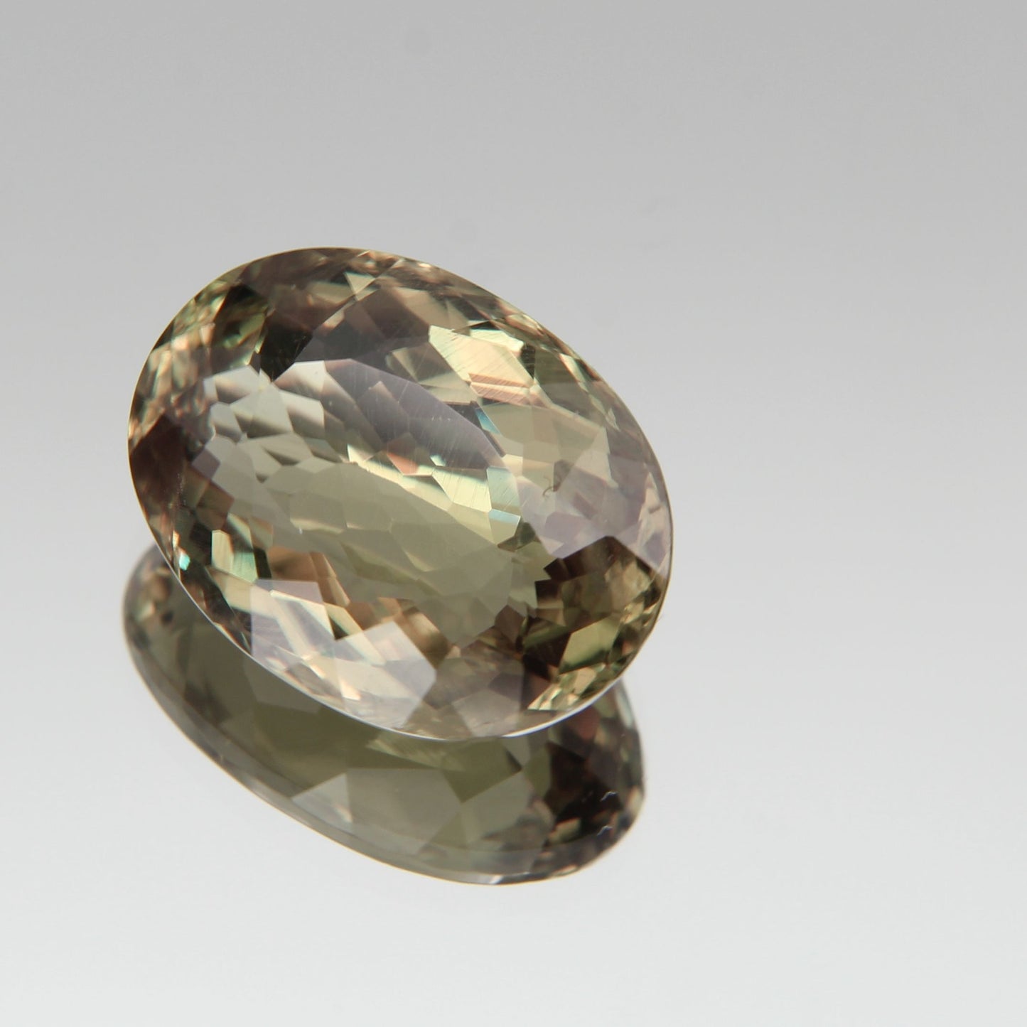 Diaspor (Sultanit) 10.10 ct