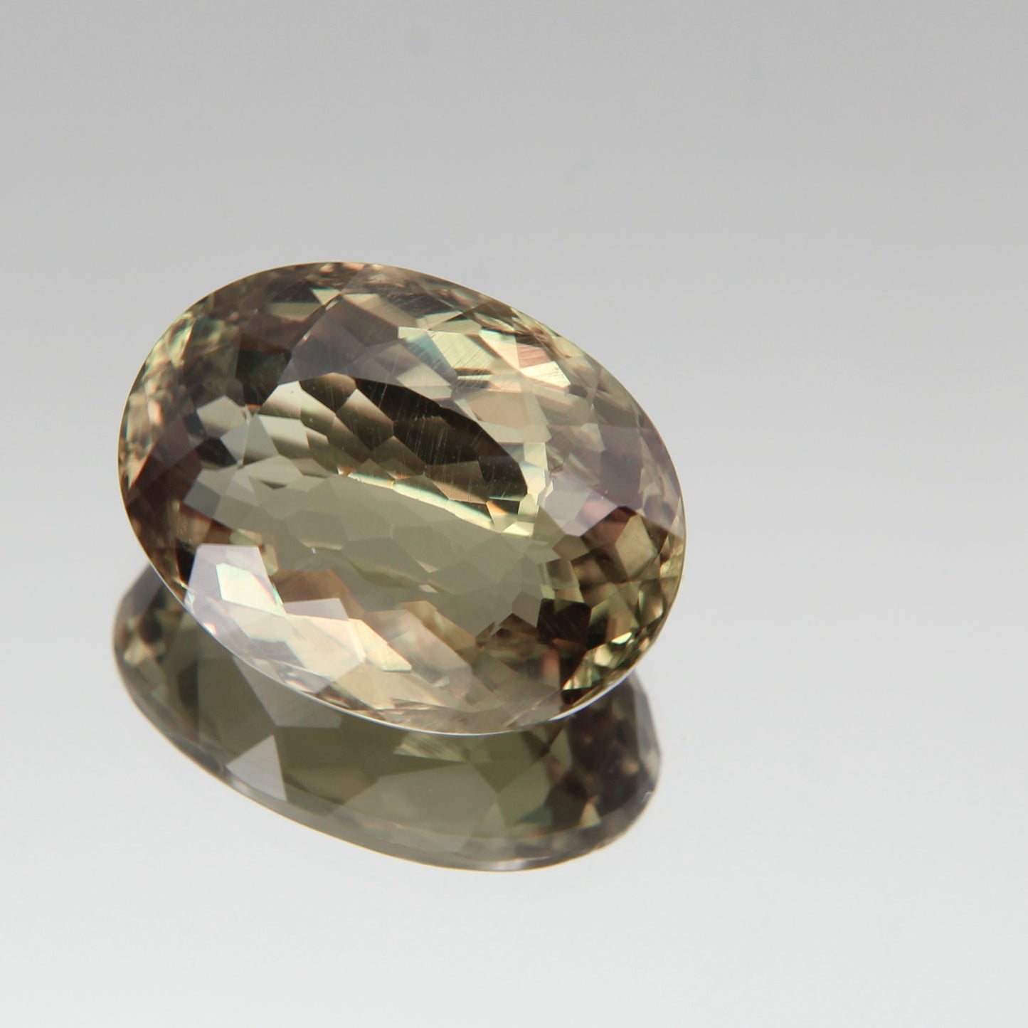 Diaspor (Sultanit) 10.10 ct