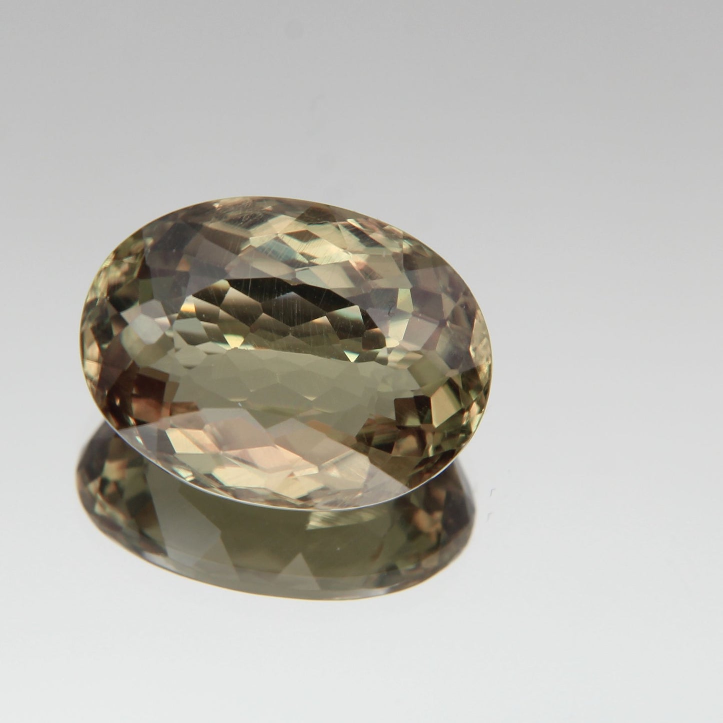 Diaspor (Sultanit) 10.10 ct