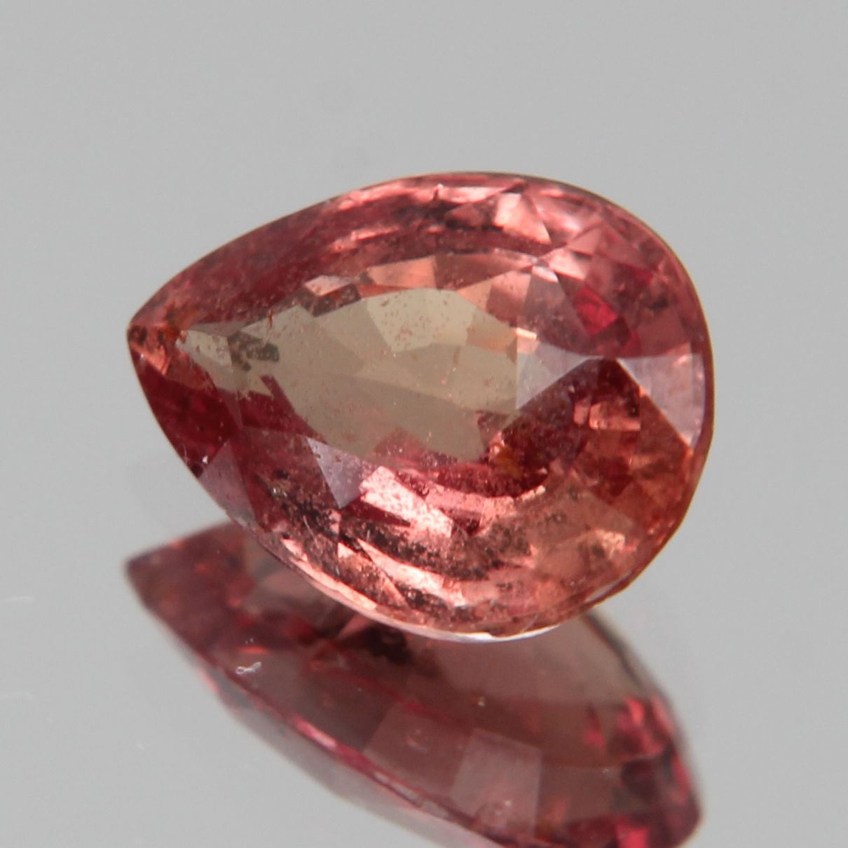 Padparadscha Sapphire 1.06 ct