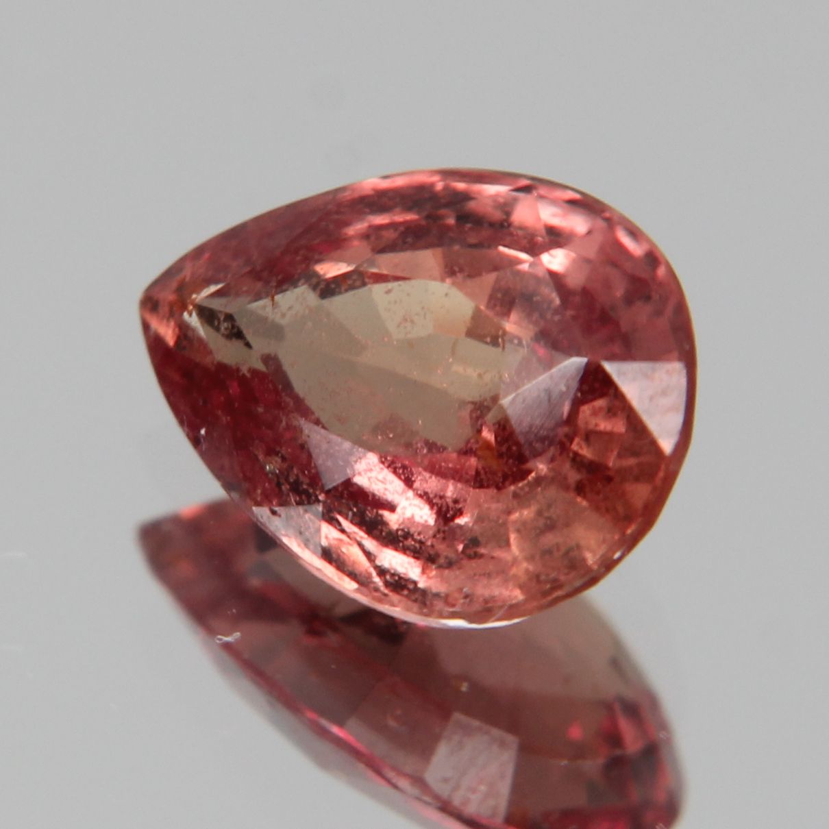 Padparadscha Sapphire 1.06 ct