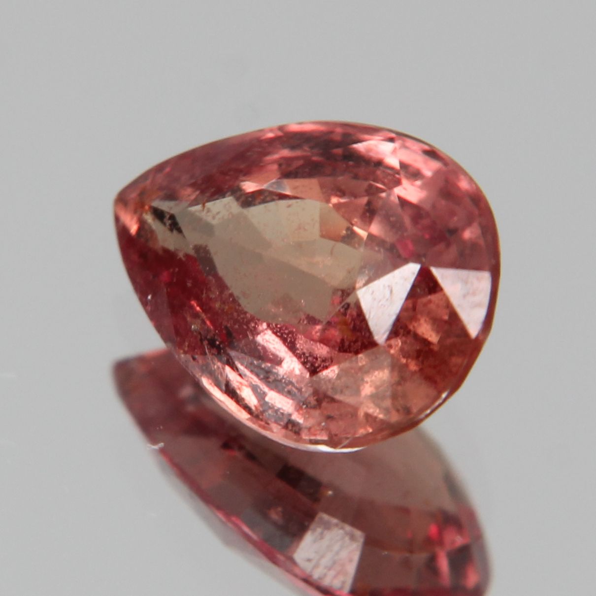 Padparadscha Sapphire 1.06 ct