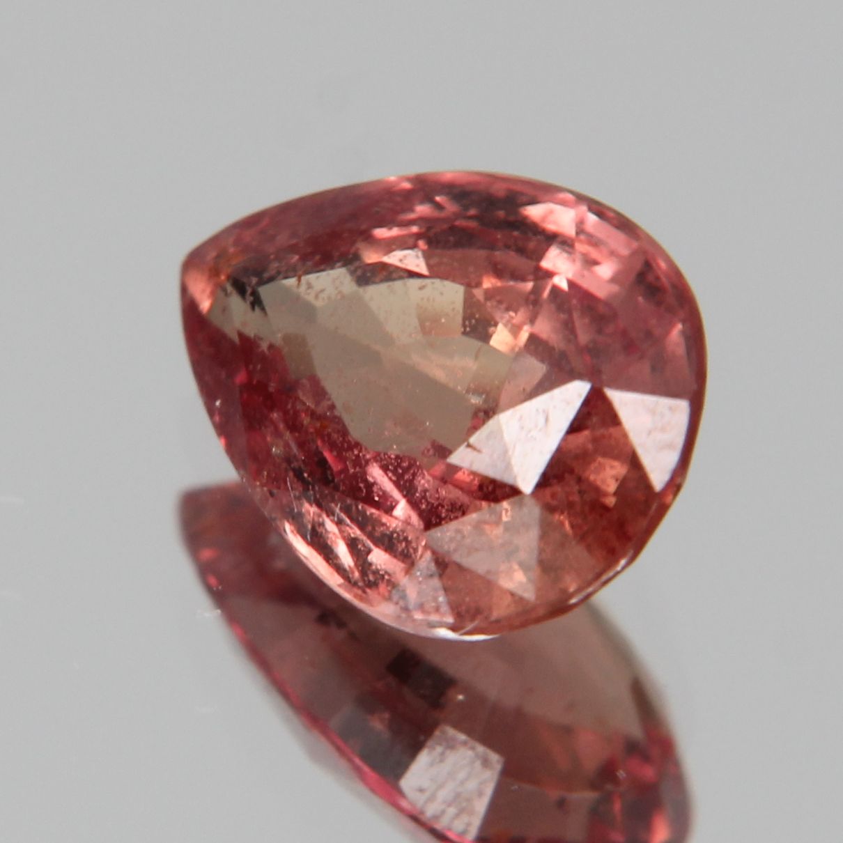 Padparadscha Sapphire 1.06 ct