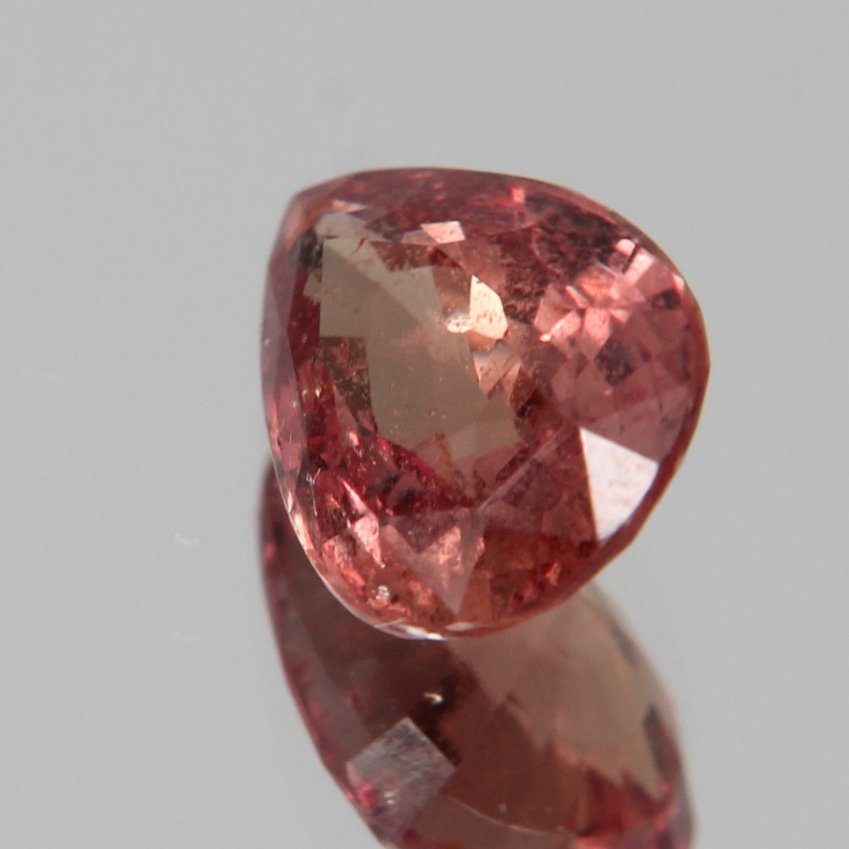 Padparadscha Sapphire 1.06 ct