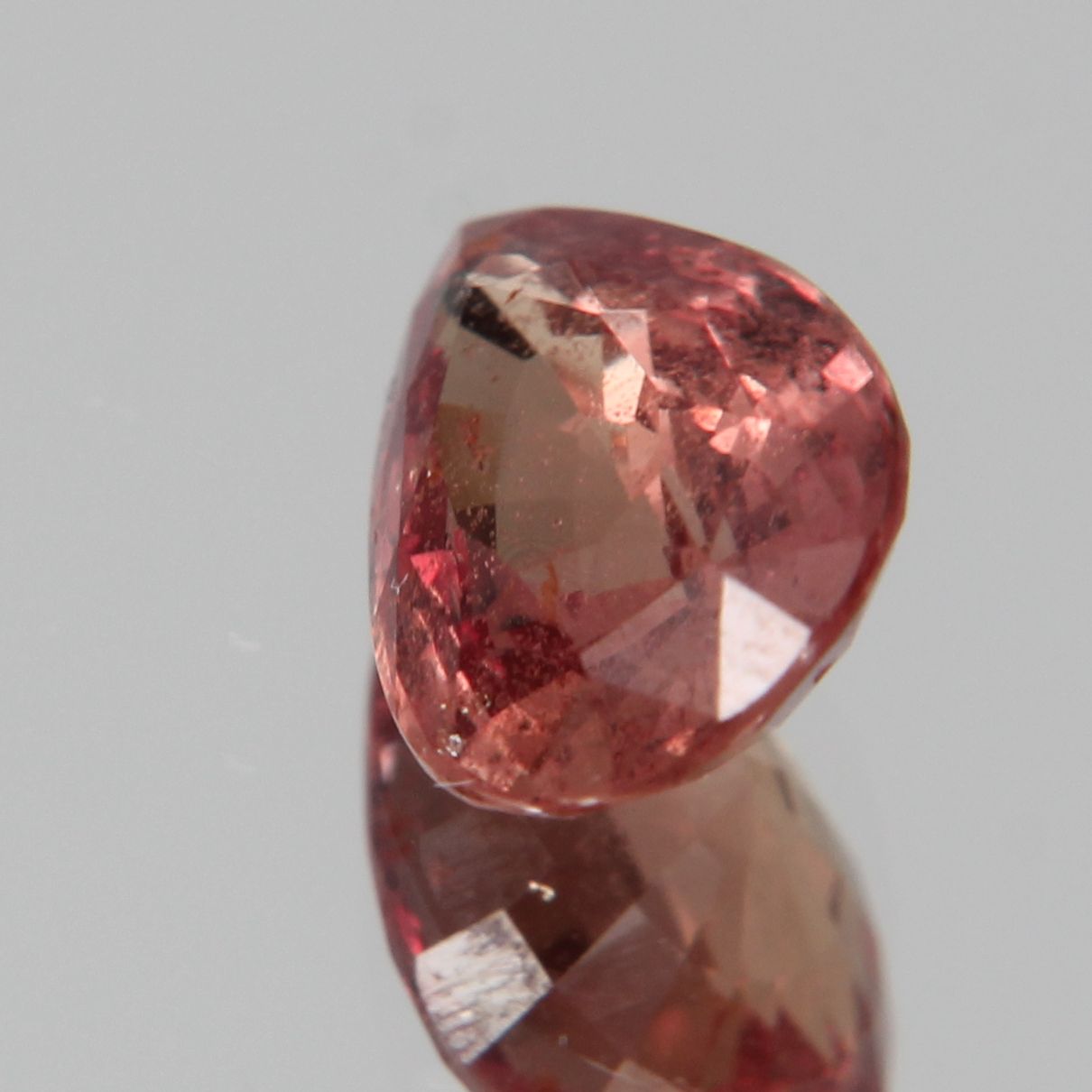 Padparadscha Sapphire 1.06 ct