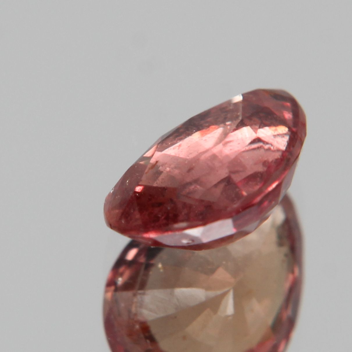 Padparadscha Sapphire 1.06 ct