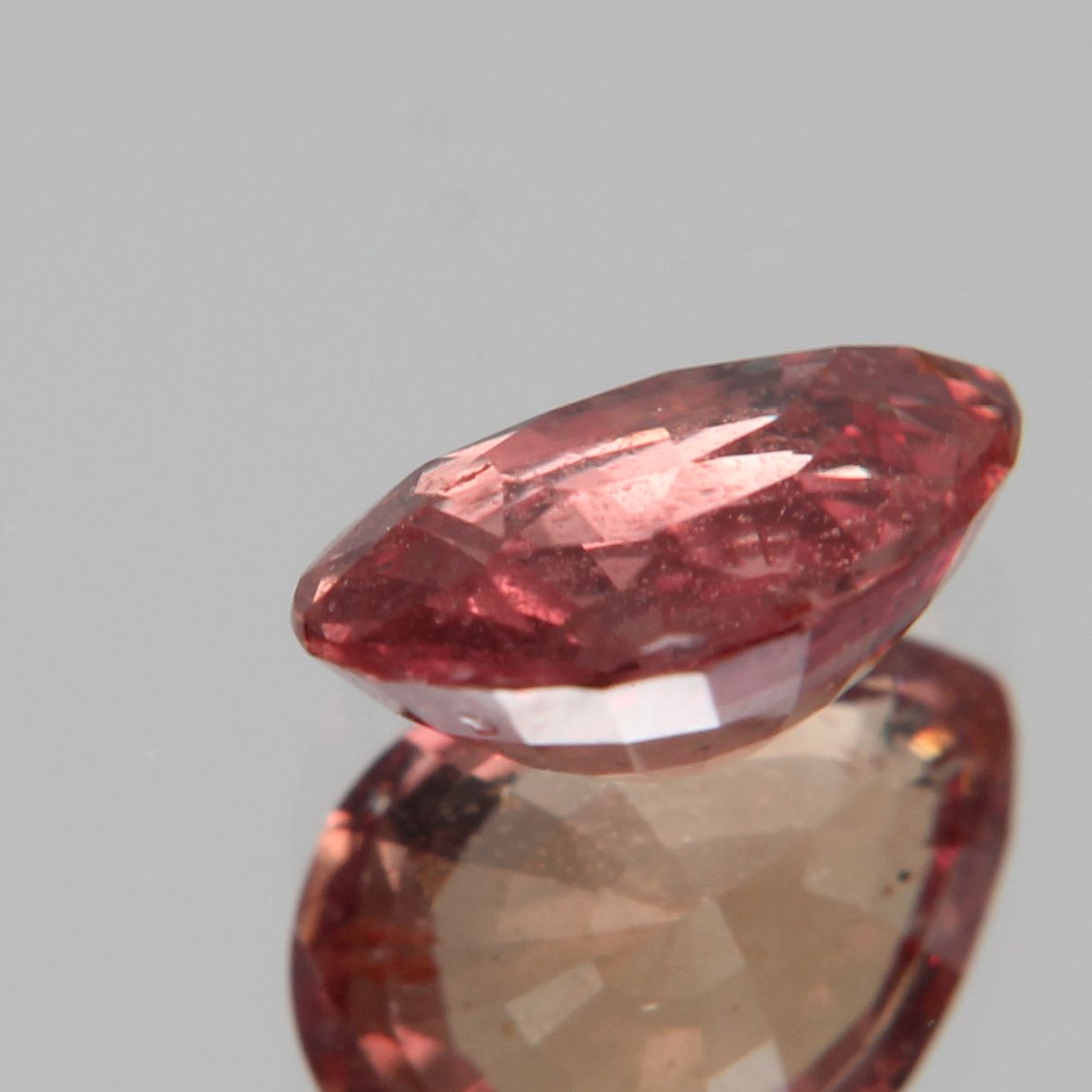Padparadscha Sapphire 1.06 ct