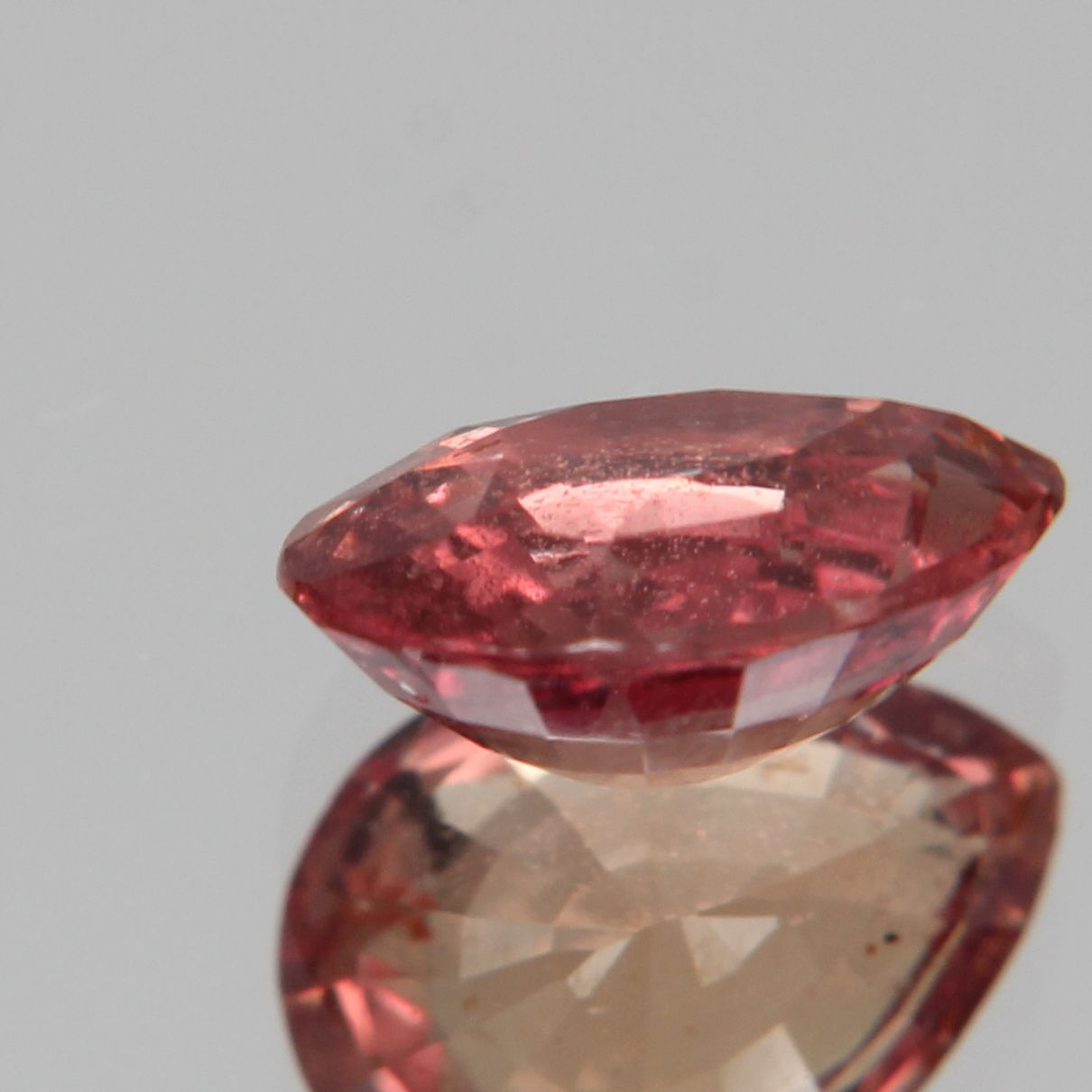 Padparadscha Sapphire 1.06 ct