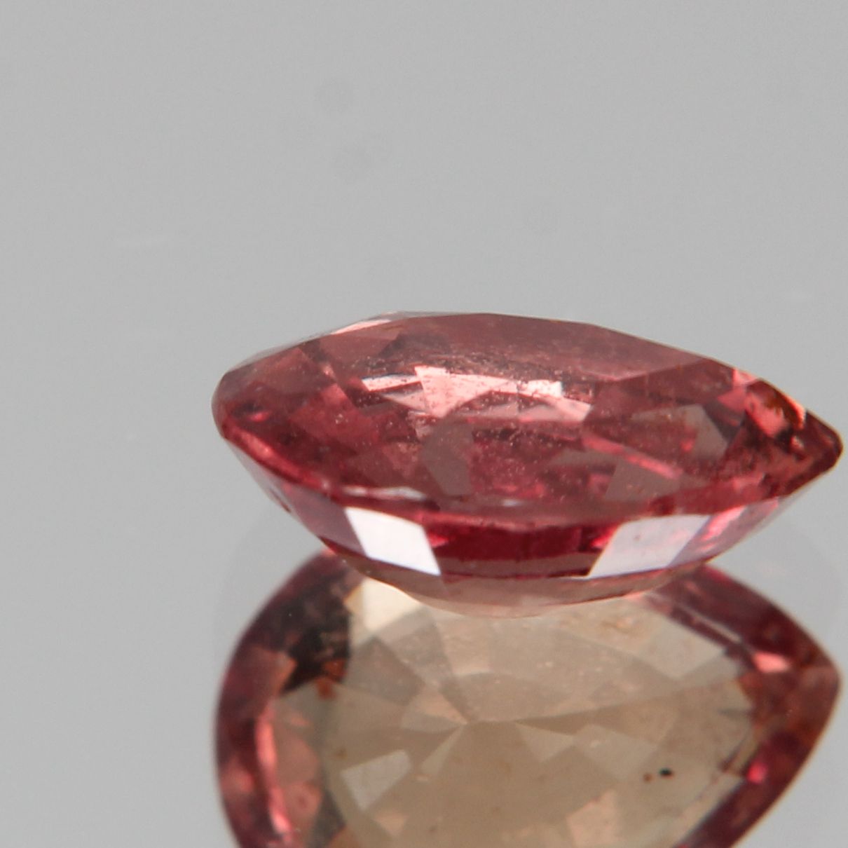 Padparadscha Sapphire 1.06 ct