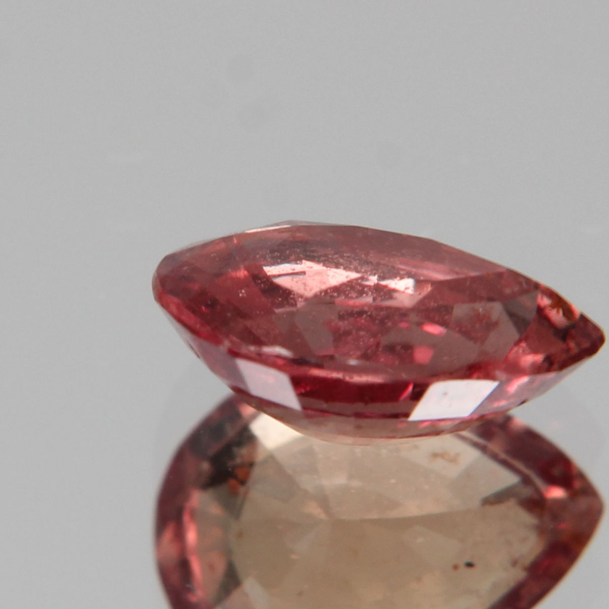 Padparadscha Sapphire 1.06 ct