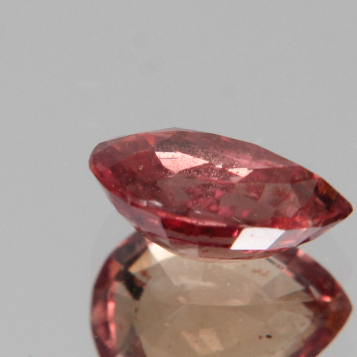 Padparadscha Sapphire 1.06 ct