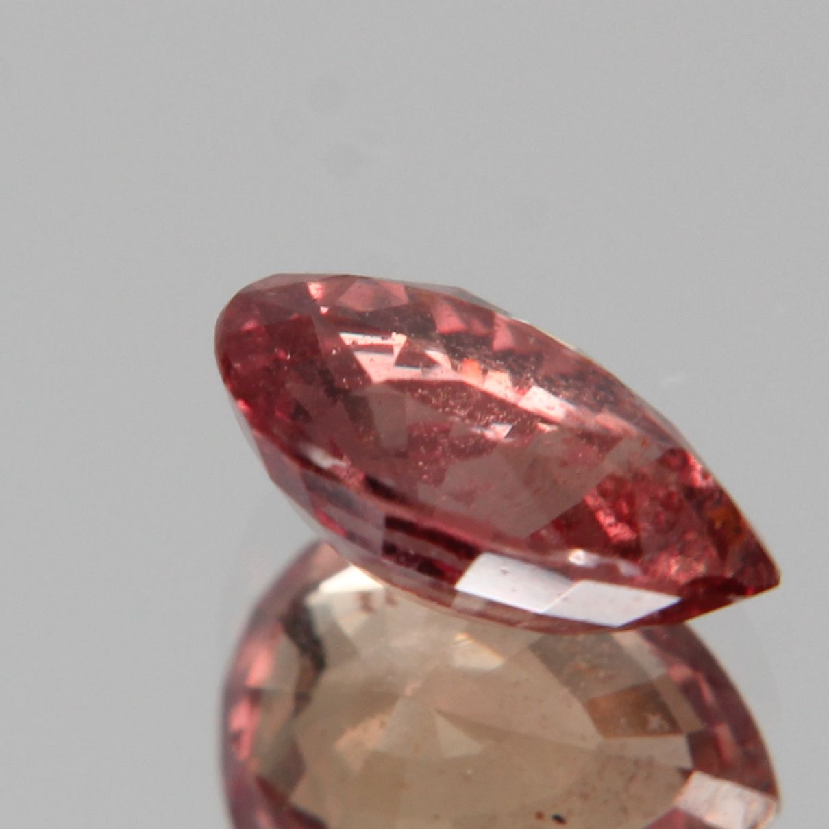 Padparadscha Sapphire 1.06 ct